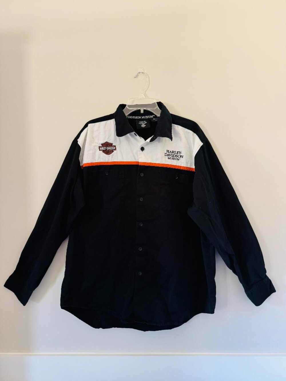 Harley Davidson Museum Long Sleeve Button Up Mens XL Cotton White Orange Black E